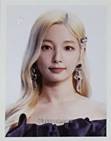 Yeonhee Queendom puzzle Photocard - Rocket Punch - Rocket Punch K-pop photocard