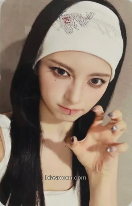 Mashiro MADE in BLUE Photocard - MADEIN - MADEIN K-pop photocard