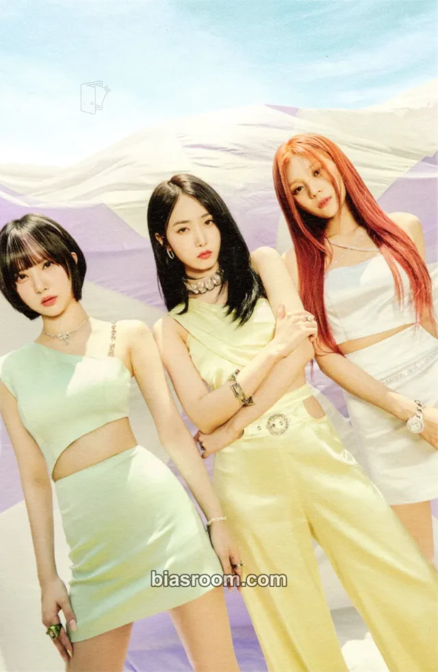 VIVIZ - Summer Vibe Album album inclusion postcard photobook version
