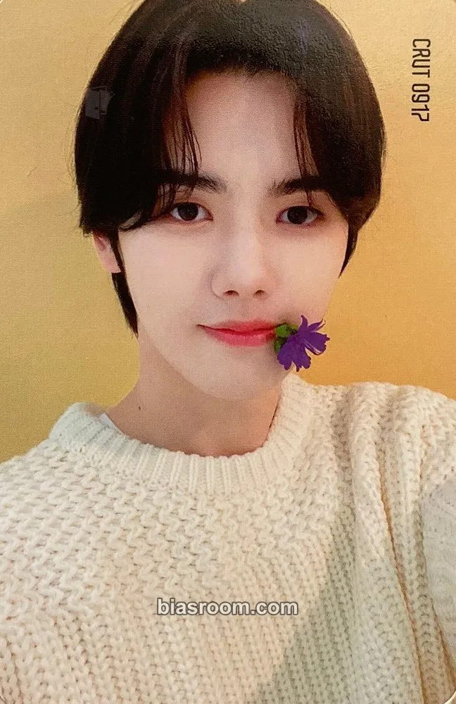 Minhee 2021 SEASON GREETINGS <CAFE.CRAVITY> Photocard - CRAVITY - CRAVITY K-pop photocard