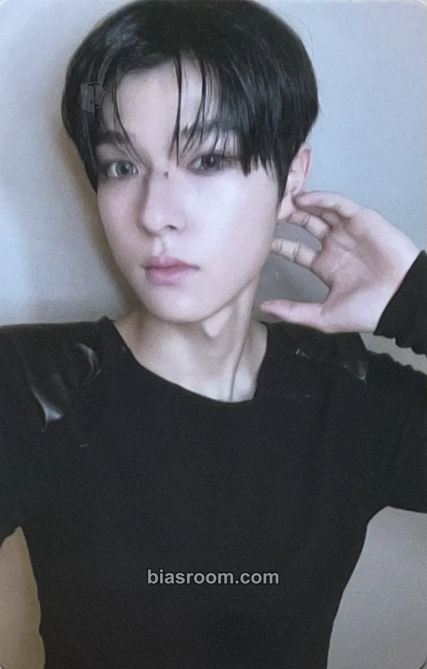 Riwoo Louder Than Ever Photocard - NEWBEAT - NEWBEAT K-pop photocard