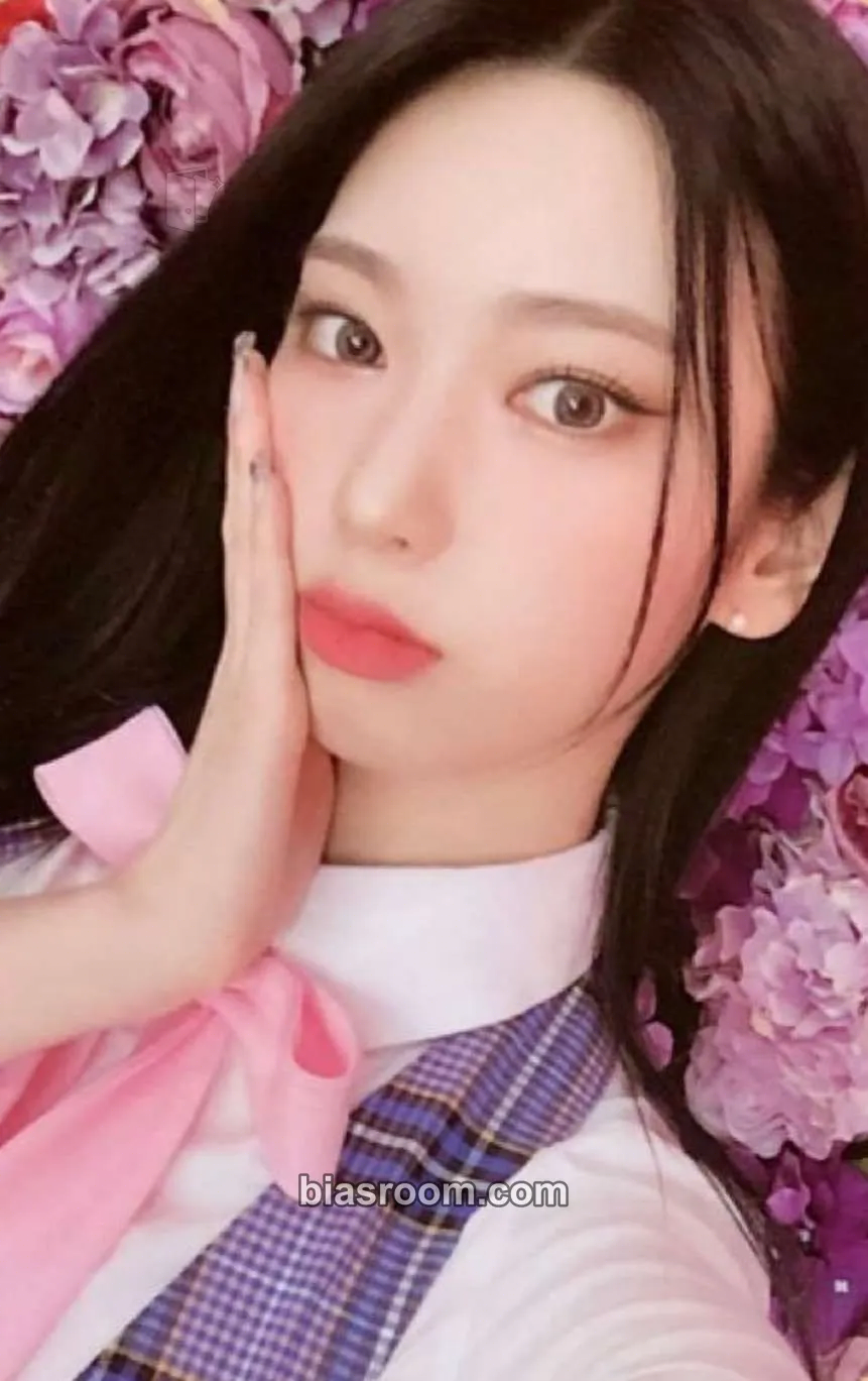Suyun Punch Time 2nd Fanmeeting Photocard - Rocket Punch - Rocket Punch K-pop photocard
