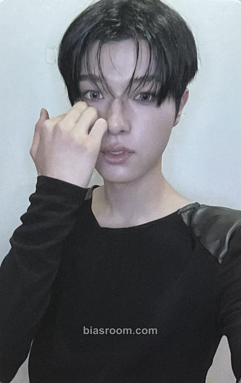Riwoo Louder Than Ever Photocard - NEWBEAT - NEWBEAT K-pop photocard