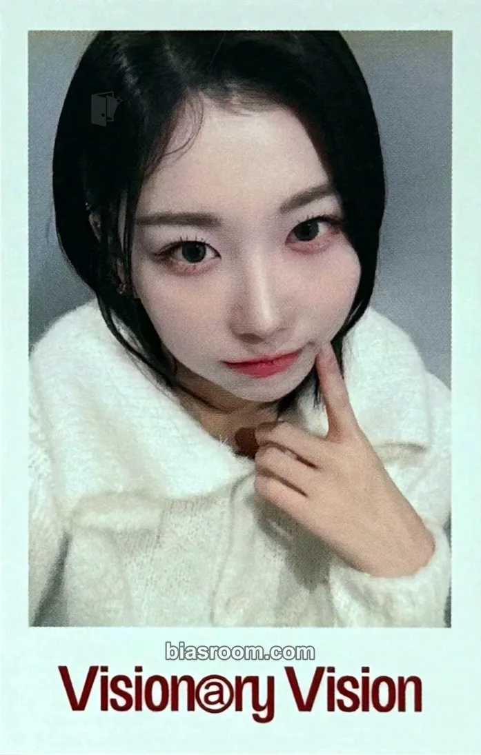 Kaede Performante Photocard - tripleS - tripleS K-pop photocard