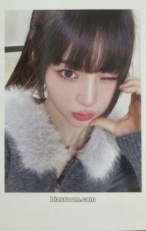 Yeonji Beyond Beauty Photocard - tripleS - tripleS K-pop photocard
