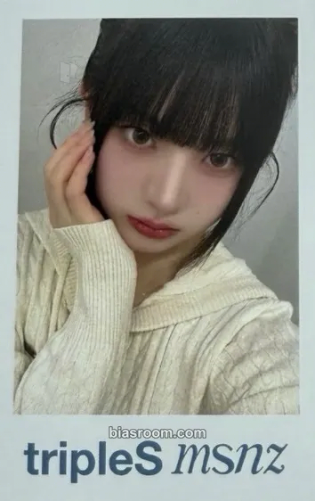 Yeonji Beyond Beauty Photocard - tripleS - tripleS K-pop photocard