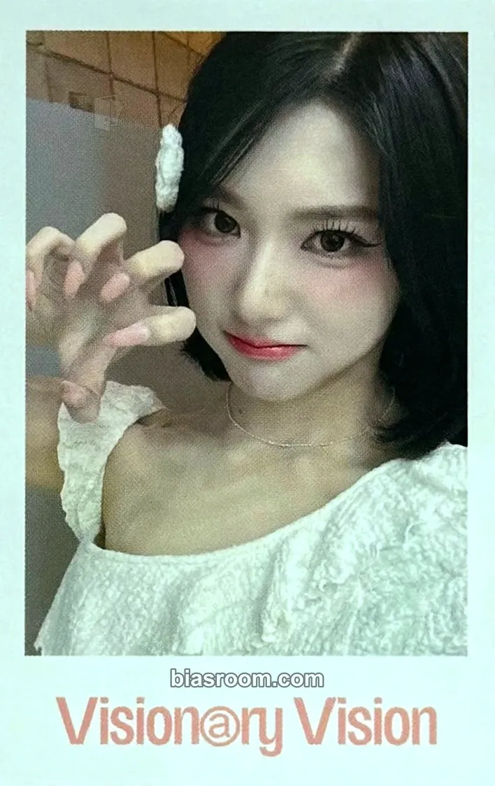 Xinyu Performante Photocard - tripleS - tripleS K-pop photocard