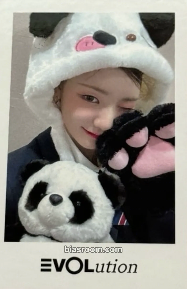 Yeonji Mujuk Photocard - tripleS - tripleS K-pop photocard