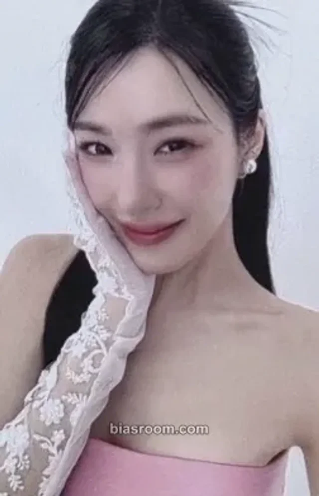 Girls' Generation - Tiffany - SMTOWN 2025: THE CULTURE, THE FUTURE Album apple music pob (pre-order benefit)