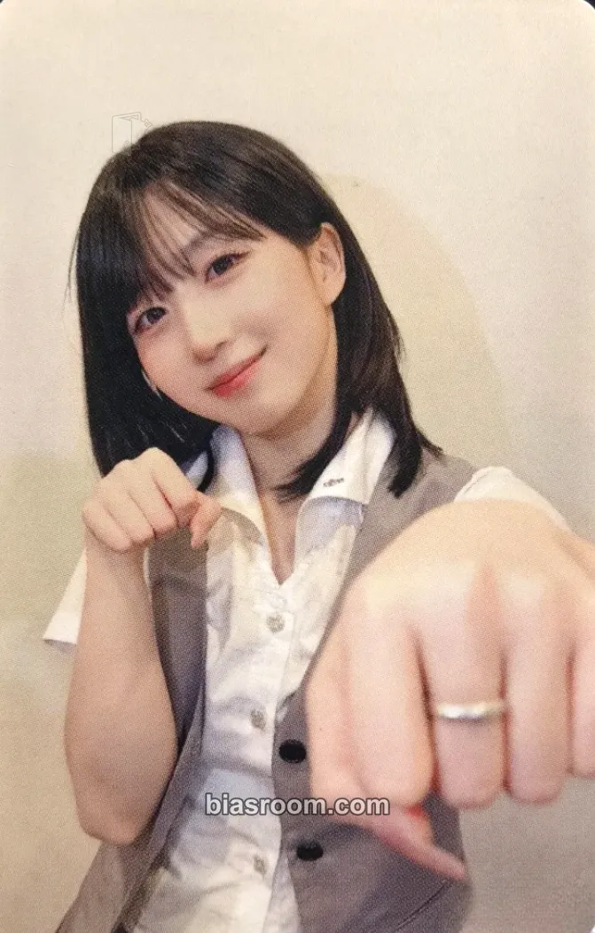 Haewon Heavy Serenade Photocard - NMIXX - NMIXX K-pop photocard