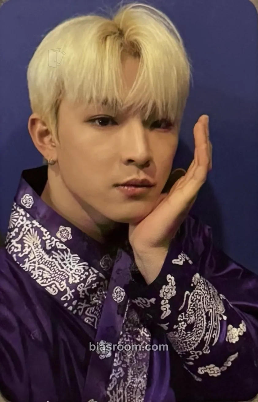 Leedo BLOOD MOON Photocard - ONEUS - ONEUS K-pop photocard
