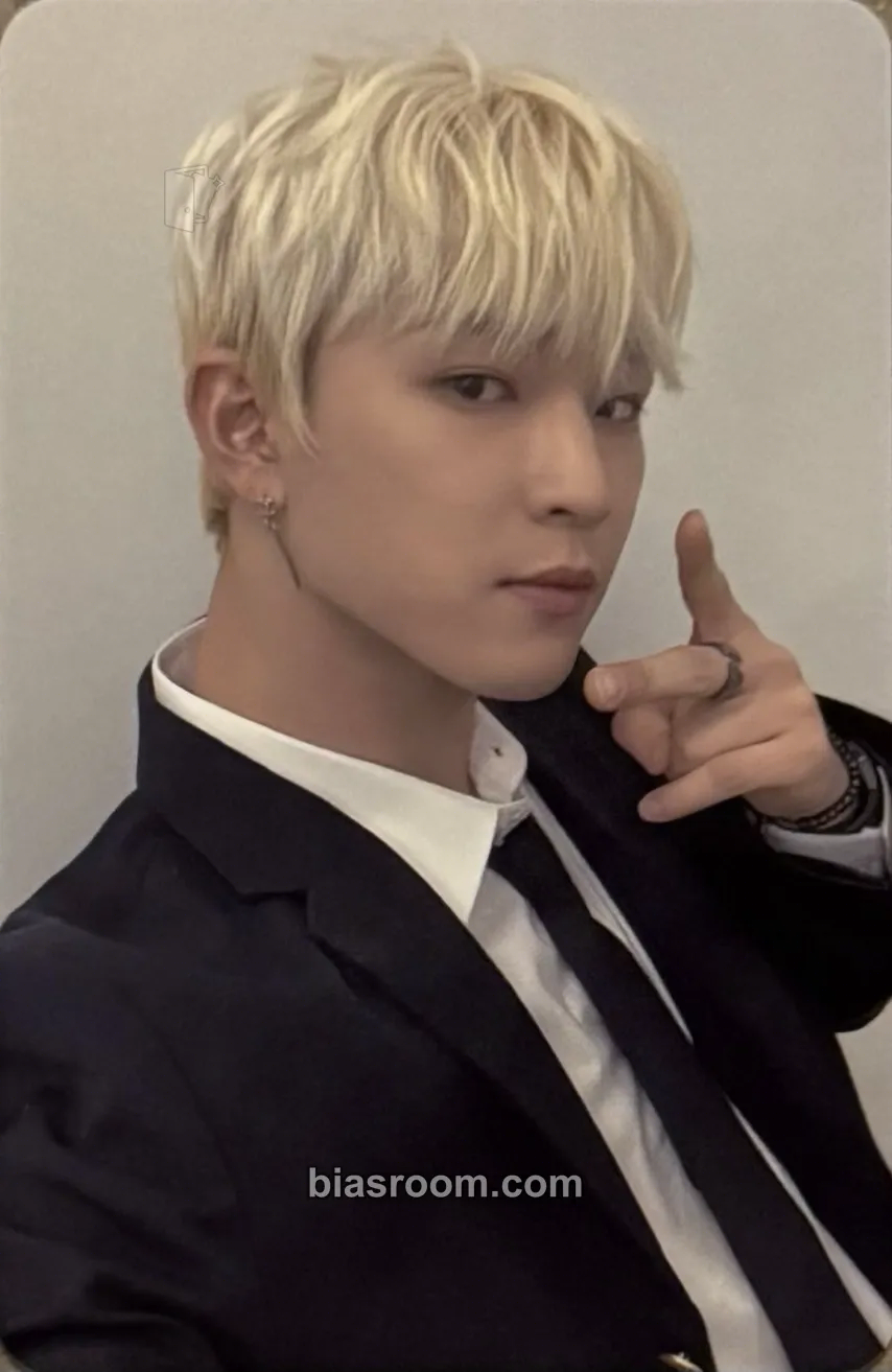Leedo BLOOD MOON Photocard - ONEUS - ONEUS K-pop photocard