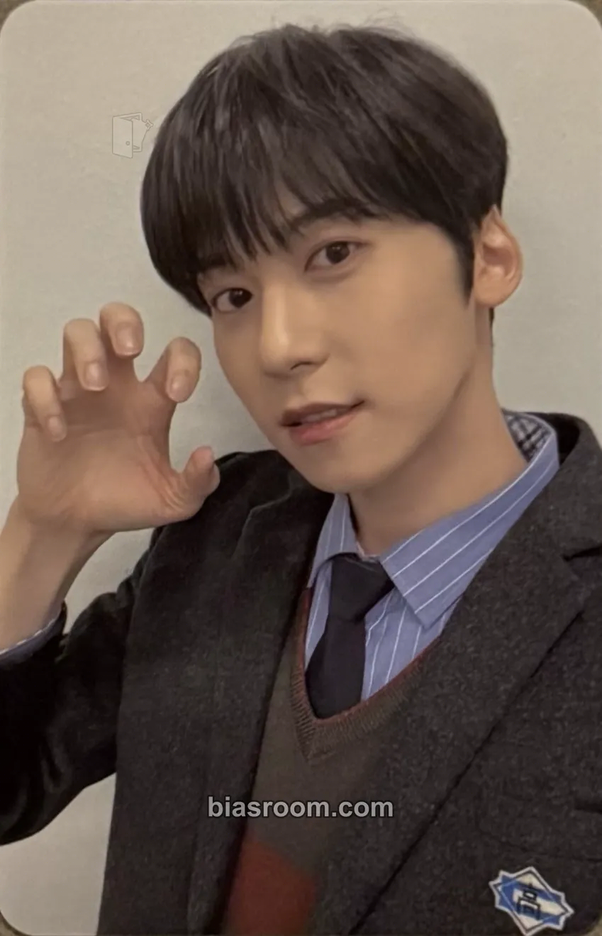 Keonhee BLOOD MOON Photocard - ONEUS - ONEUS K-pop photocard