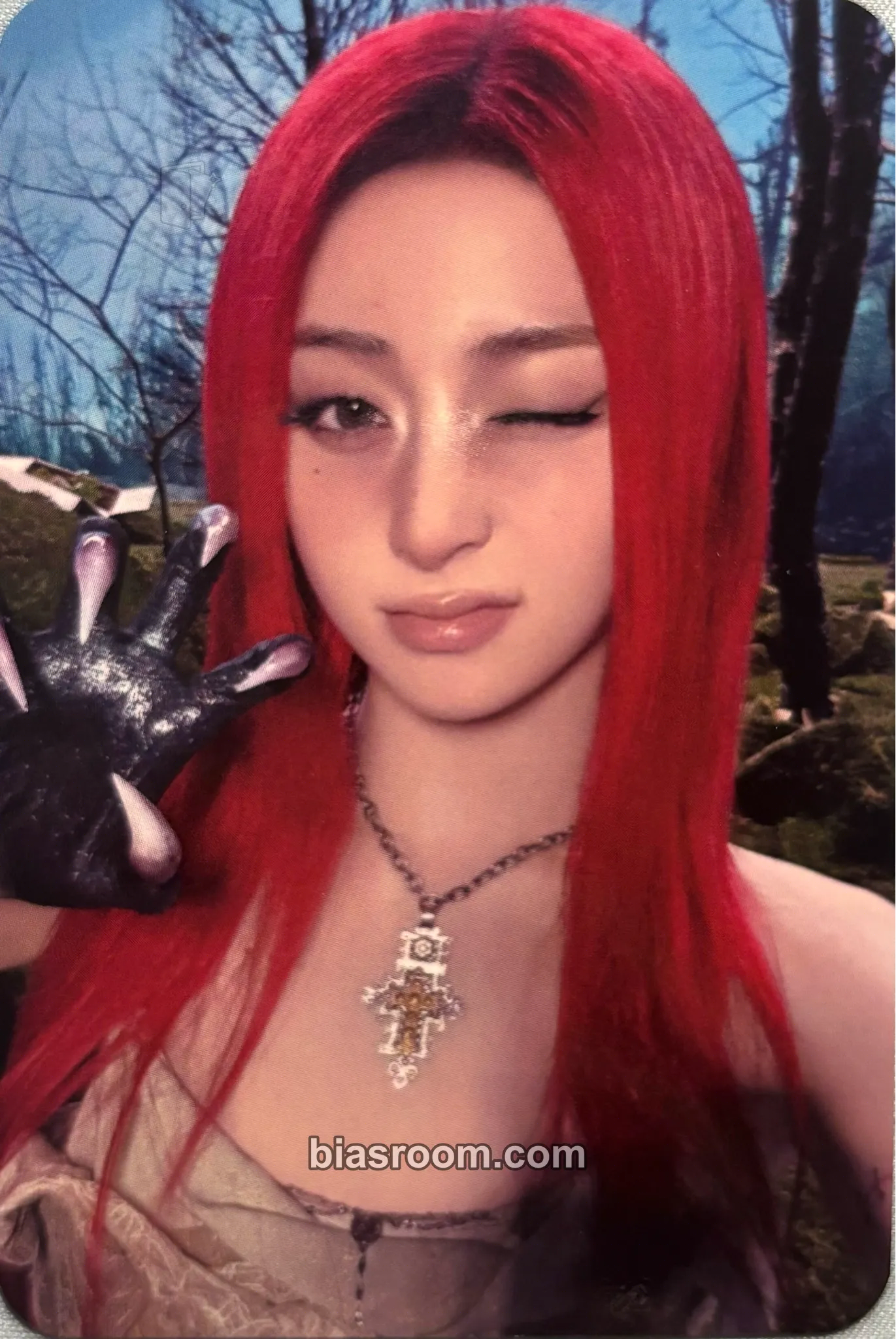 Huh Yunjin PUREFLOW pt.1 Photocard - LE SSERAFIM - LE SSERAFIM K-pop photocard