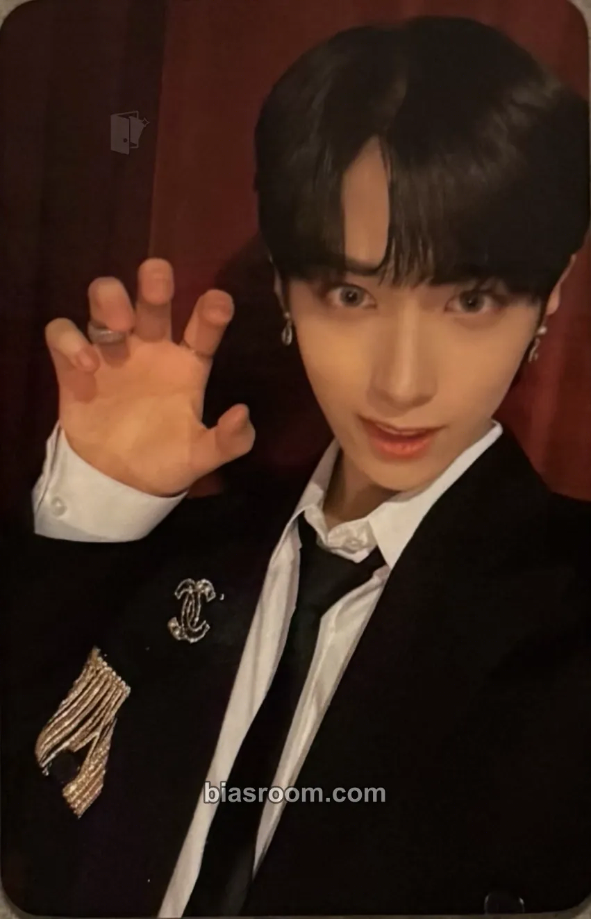 Xion BLOOD MOON Photocard - ONEUS - ONEUS K-pop photocard