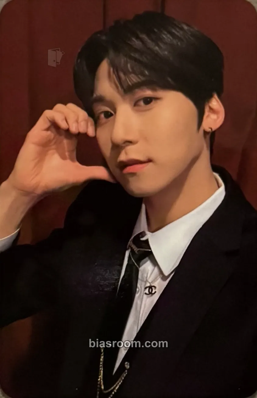Keonhee BLOOD MOON Photocard - ONEUS - ONEUS K-pop photocard