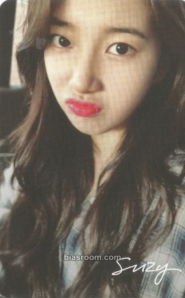 Suzy - Suzy - Faces of Love Album album photocard