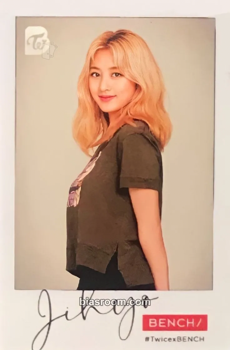 Jihyo Twice x Bench Philippines Photocard - TWICE - TWICE K-pop photocard