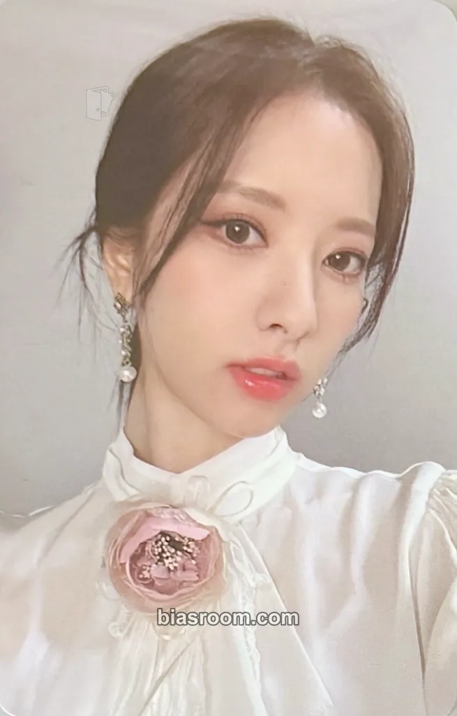 Bona UNNATURAL Photocard - WJSN - WJSN K-pop photocard