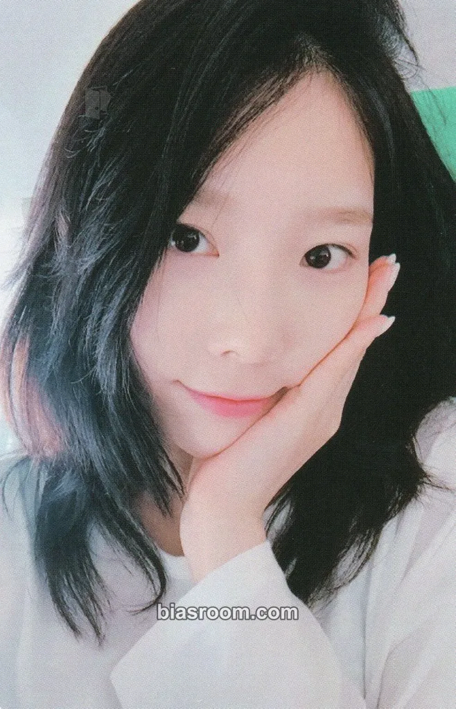 Taeyeon This Christmas: Winter Is Coming Photocard - Taeyeon K-pop photocard