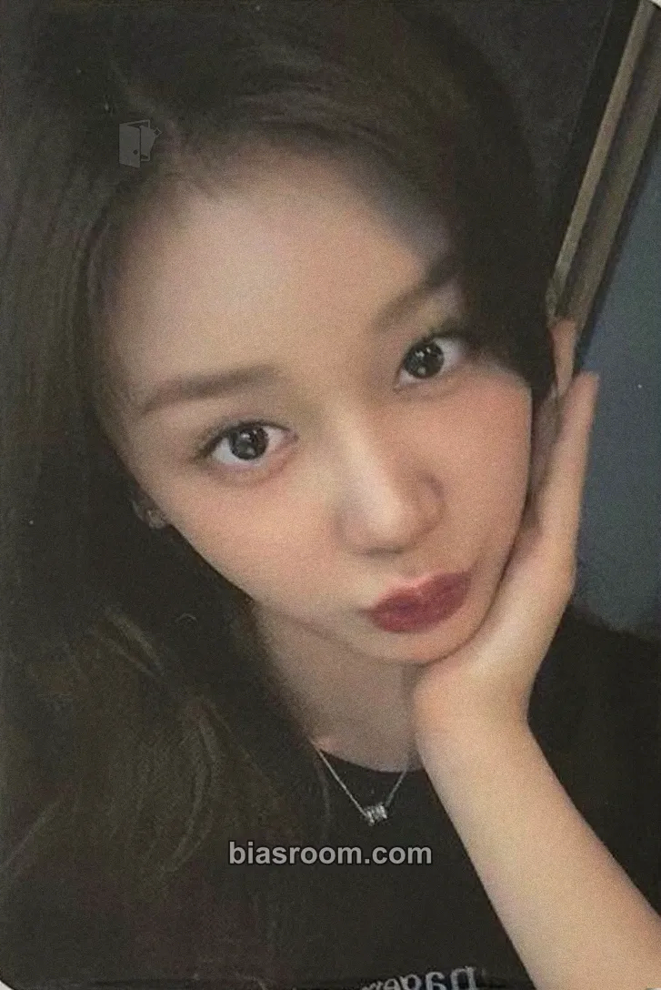 Pharita CHOOM Photocard - BABYMONSTER - BABYMONSTER K-pop photocard