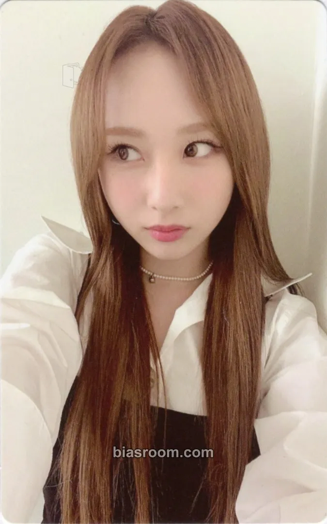 Juri KETCHY 4th official fanclub Photocard - Rocket Punch - Rocket Punch K-pop photocard
