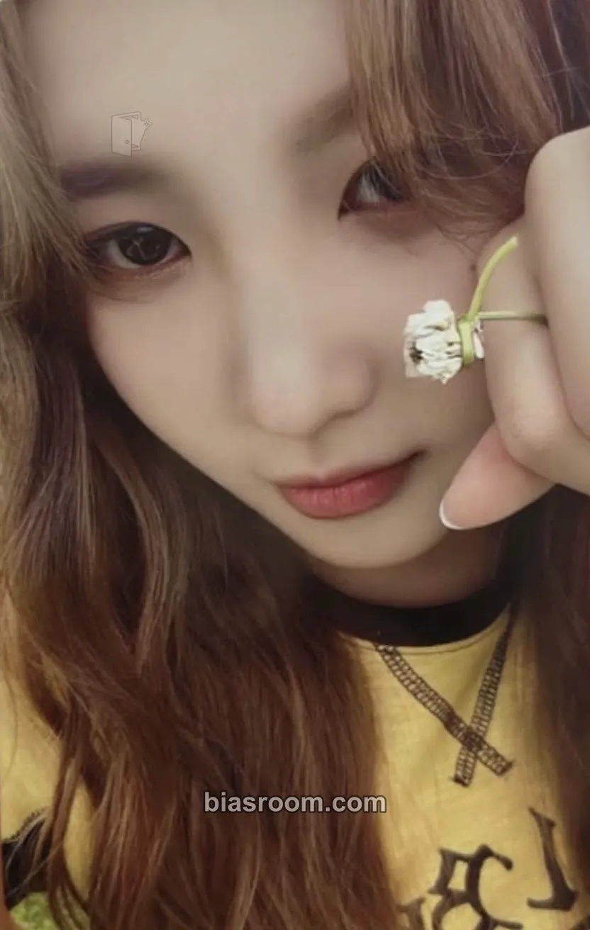 Yeonjung Macaroni Cheese Photocard - Young Posse - Young Posse K-pop photocard