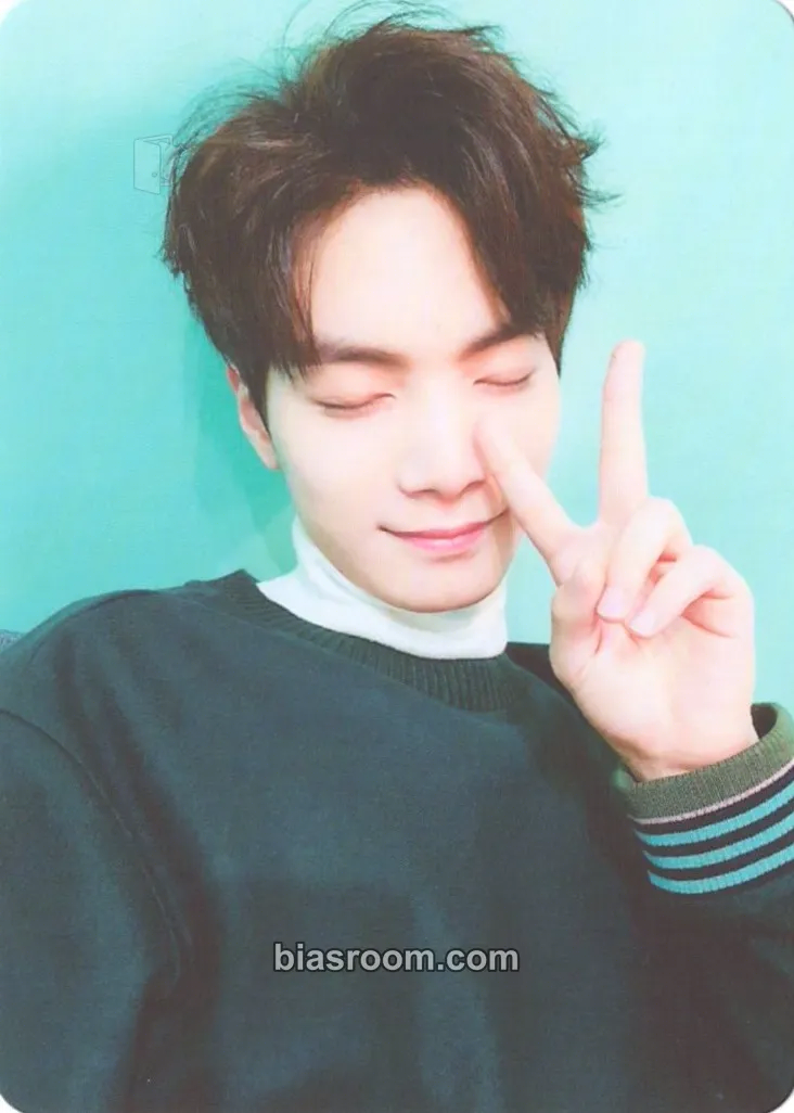 JR W, Here Photocard - NU'EST - NU'EST K-pop photocard