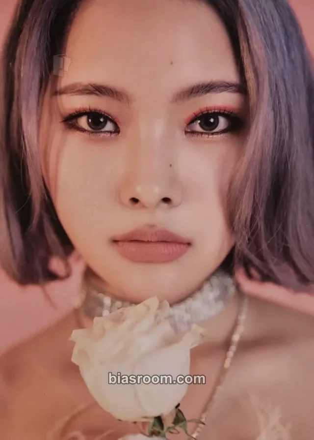 Weki Meki - Rina - DAZZLE DAZZLE Album postcard set