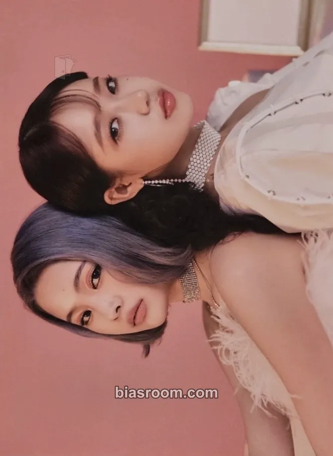 DAZZLE DAZZLE Photocard - Weki Meki - Weki Meki K-pop photocard