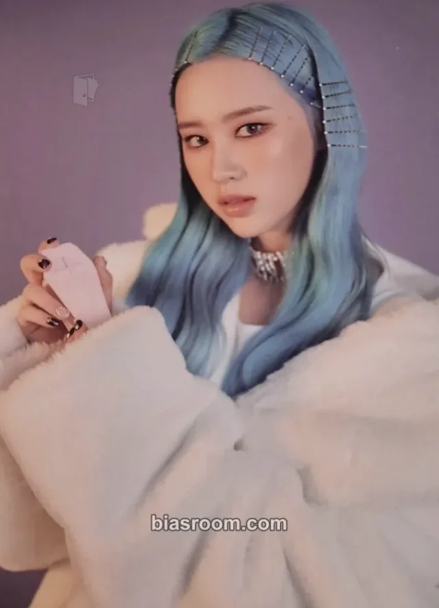 Weki Meki - Elly - DAZZLE DAZZLE Album postcard set