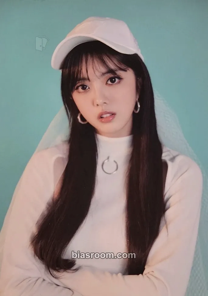 Ji Suyeon DAZZLE DAZZLE Photocard - Weki Meki - Weki Meki K-pop photocard