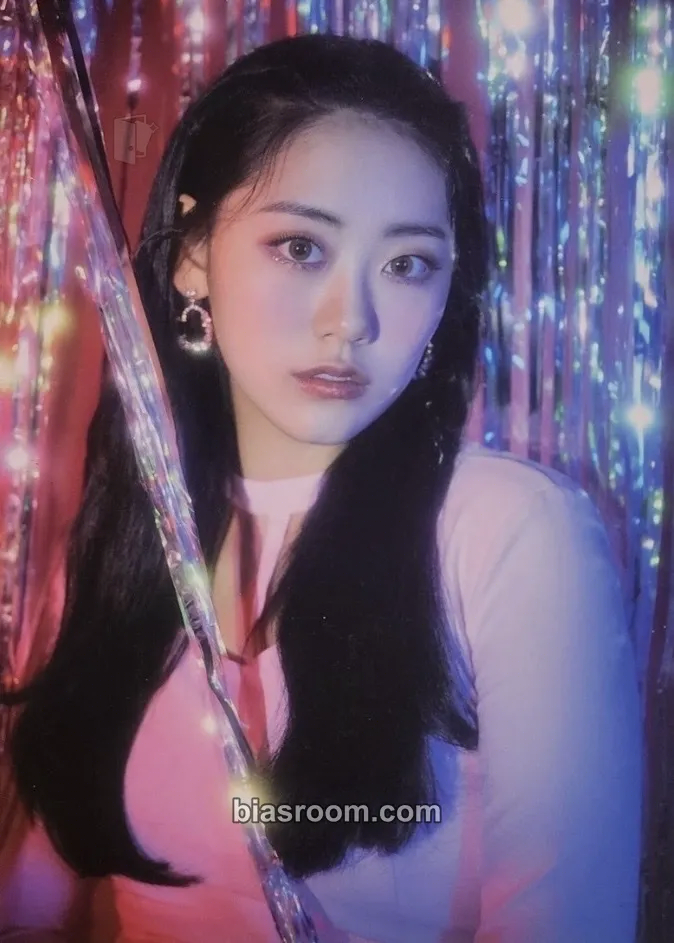 Lua DAZZLE DAZZLE Photocard - Weki Meki - Weki Meki K-pop photocard