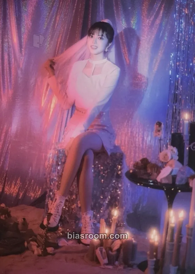 Ji Suyeon DAZZLE DAZZLE Photocard - Weki Meki - Weki Meki K-pop photocard