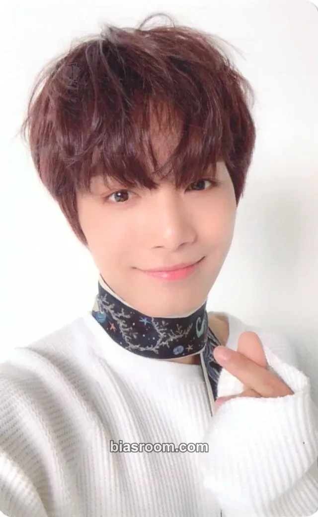 NU’EST - JR - 2019 Season's Greetings Other season's greetings