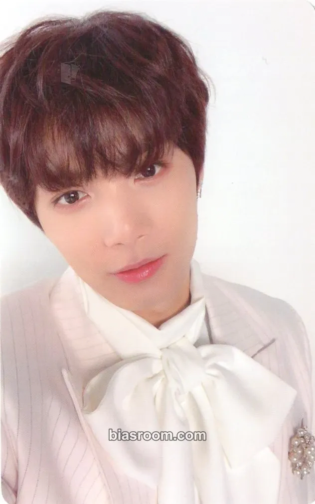 JR 2019 Season's Greetings Photocard - NU'EST - NU'EST K-pop photocard