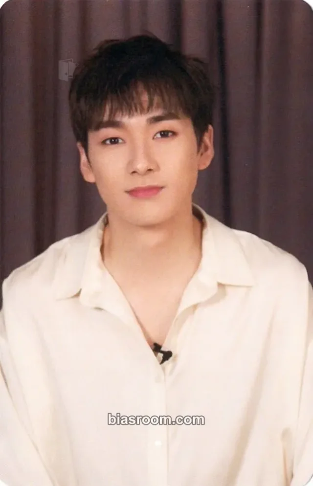 NU’EST - Aron - NU ANNUAL (AR Photobook) Other version 1 AR photocard