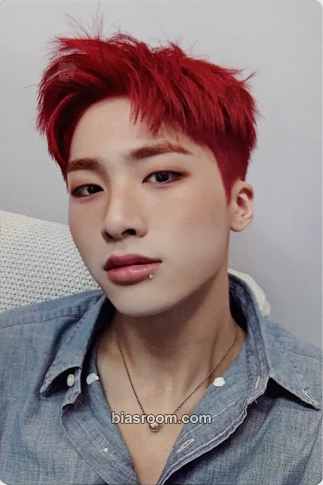 TAN - Jiseong - 3TAN (WORLD Ver.) Album album photocard C version