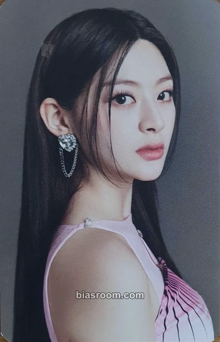 Seeun YOUNG-LUV.COM Photocard - STAYC - STAYC K-pop photocard