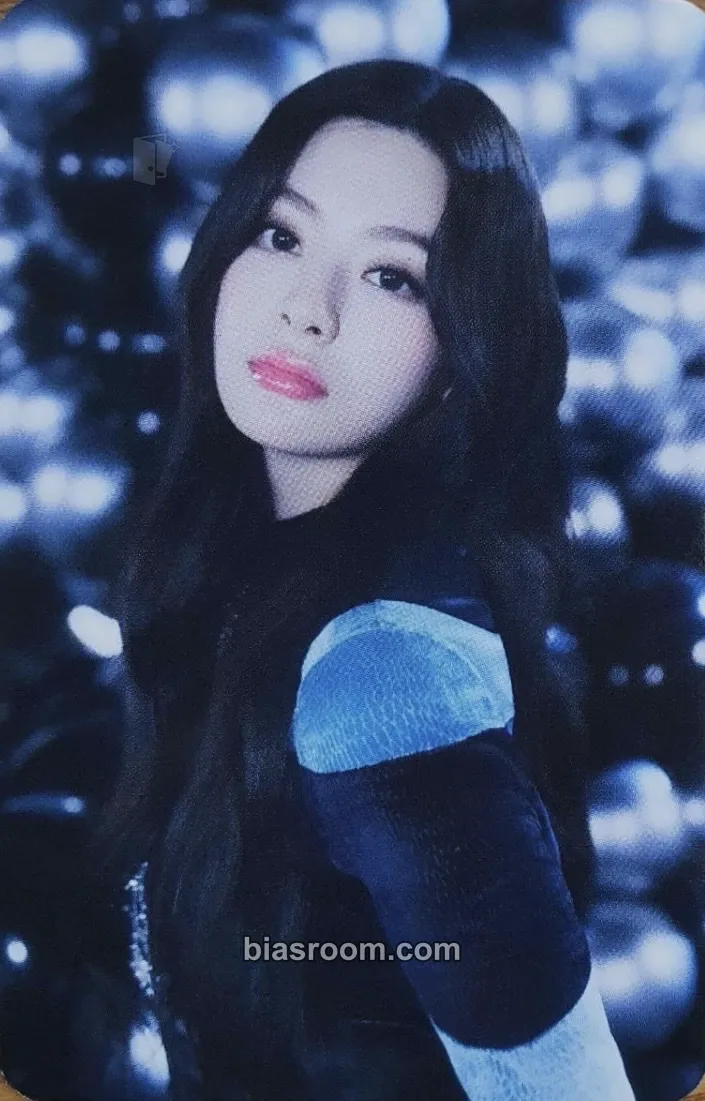 Seeun YOUNG-LUV.COM Photocard - STAYC - STAYC K-pop photocard