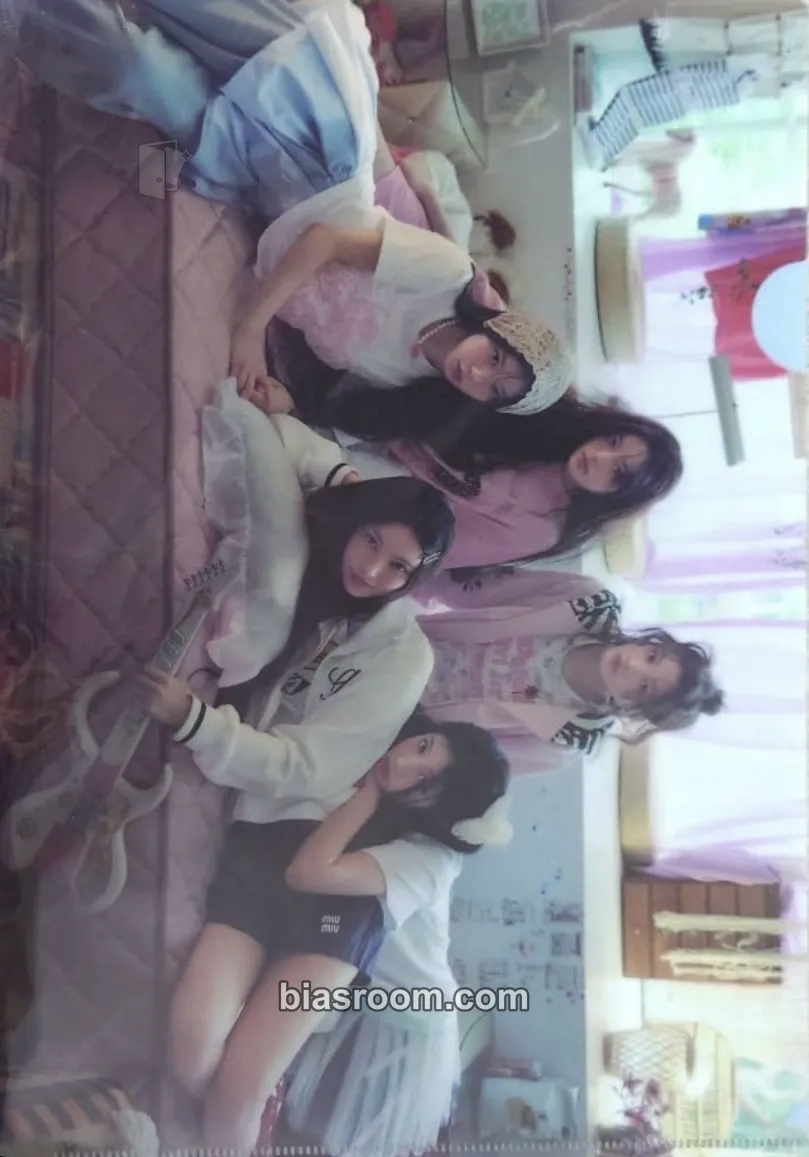 Toki Yo Tomare Photocard - ILLIT - ILLIT K-pop photocard