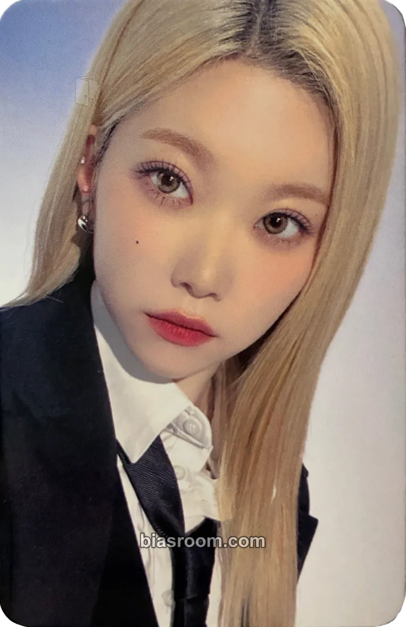Tsuki side-B : memoirs of echo unseen Photocard - Billlie - Billlie K-pop photocard
