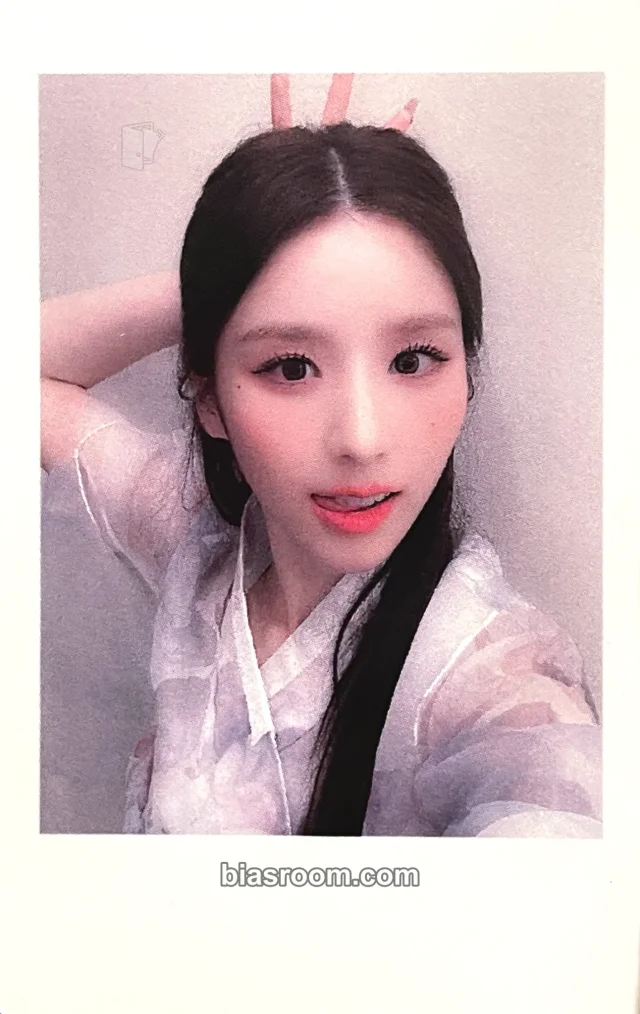 ARTMS - HeeJin - K Album withmuu round 2 video call (fancall)