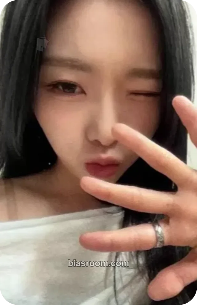 ICHILLIN’ - Jackie - Wild Cherry Album video call (fancall)