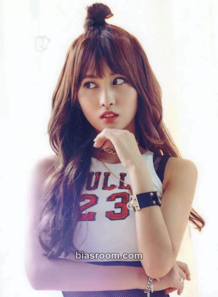 Momo ONCE Begins (2nd Anniversary) Photocard - TWICE - TWICE K-pop photocard