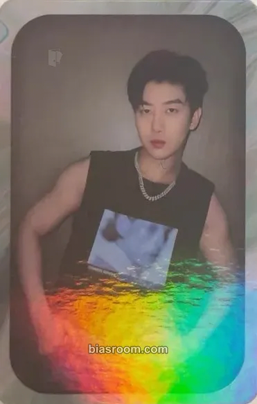 Yixuan Yuehua Entertainment Collector Cards Photocard - UNIQ - UNIQ K-pop photocard