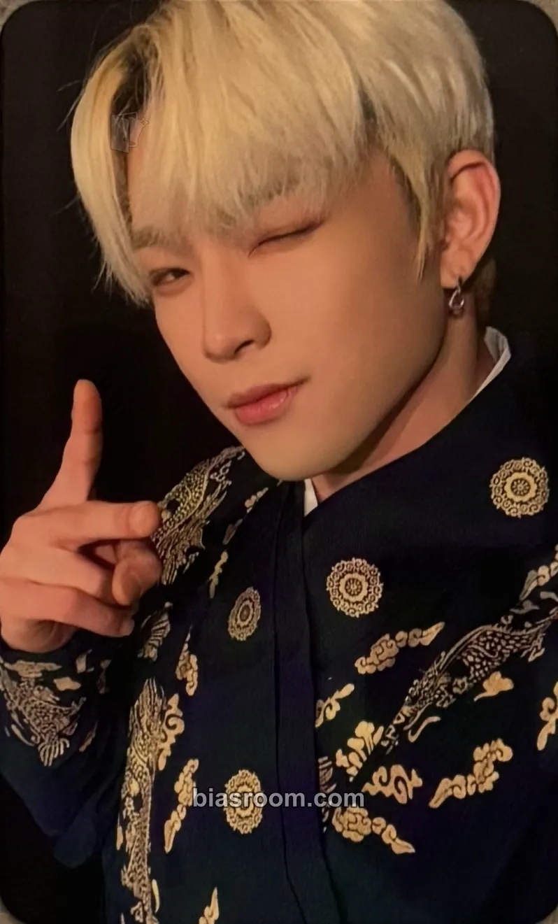 Leedo BLOOD MOON Photocard - ONEUS - ONEUS K-pop photocard
