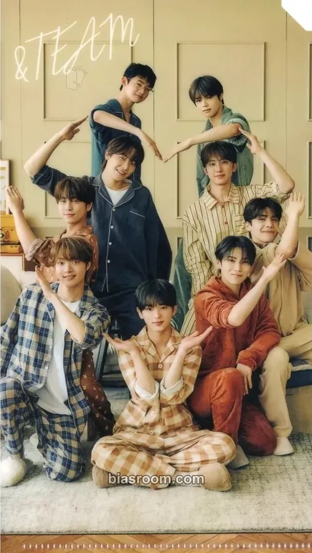 &TEAM - Other brand collaboration clear file purchase benefit