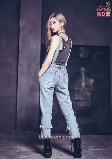Dahyun 1st Arena Tour 2018 ‘BDZ’ Photocard - TWICE - TWICE K-pop photocard