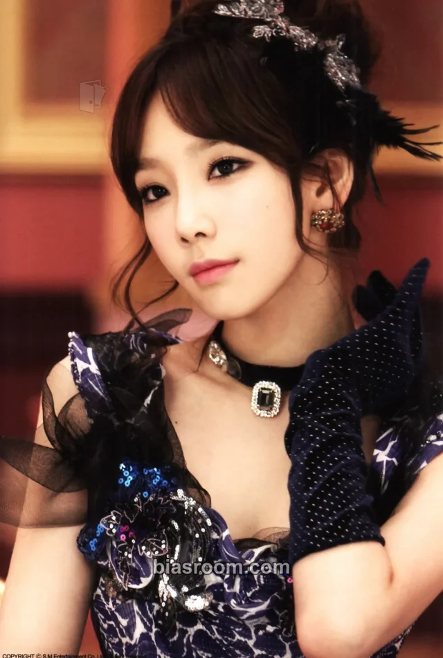 Girls' Generation - Taeyeon - Mr.Mr. Album A version large photocard pop-up store EverySing